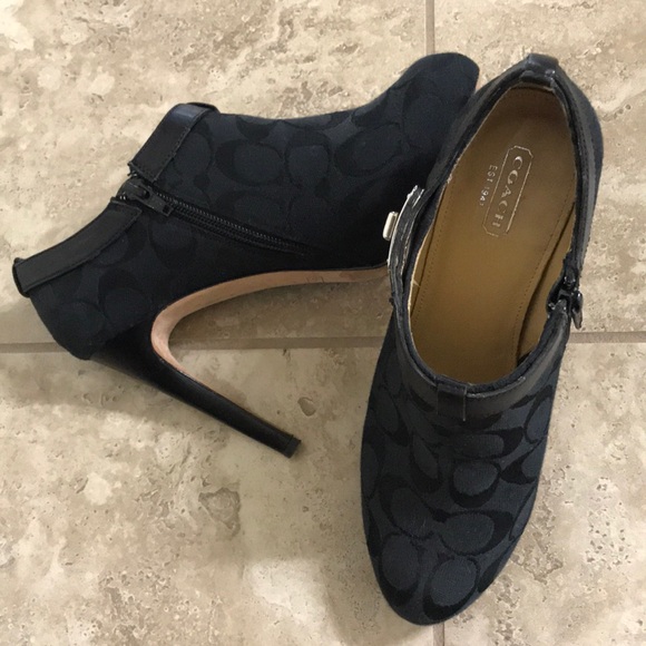 Coach Ankle Boots, Sz 7.5 - Picture 5 of 7